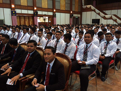 614 Pelajar Baharu Program Ijazah Sarjana Muda Daftar Diri Di Uthm Berita Uthm