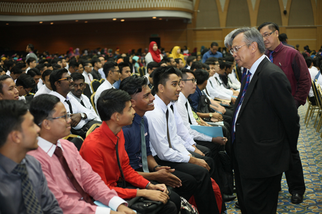 UTHM Received 2285 New Students of the Bachelor