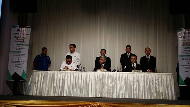 MOA Signing Ceremony between UTHM and Malaysian Aviation Training Academy (MATA)