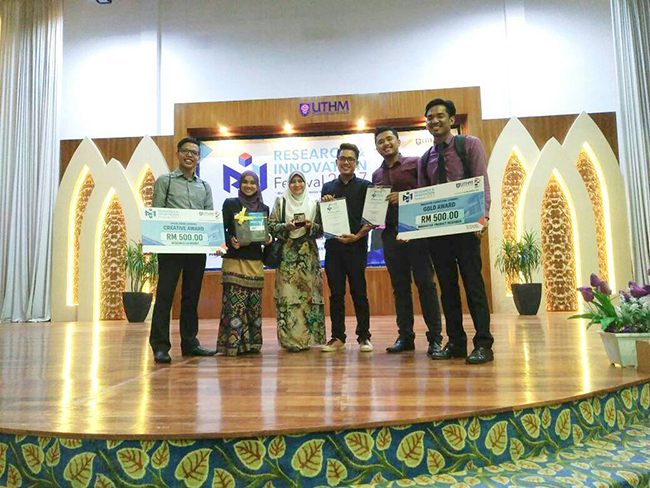 Pelajar tahun pertama FPTV menang tiga anugerah dalam Research and Innovation Festival 2017 UTHM