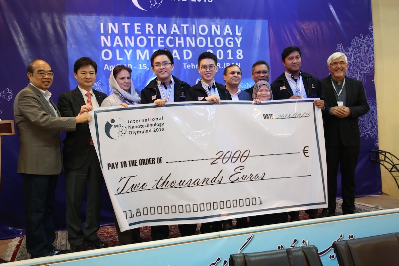 Malaysian team brings home gold medal at the 1st International Nanotechnology Olympiad in Iran
