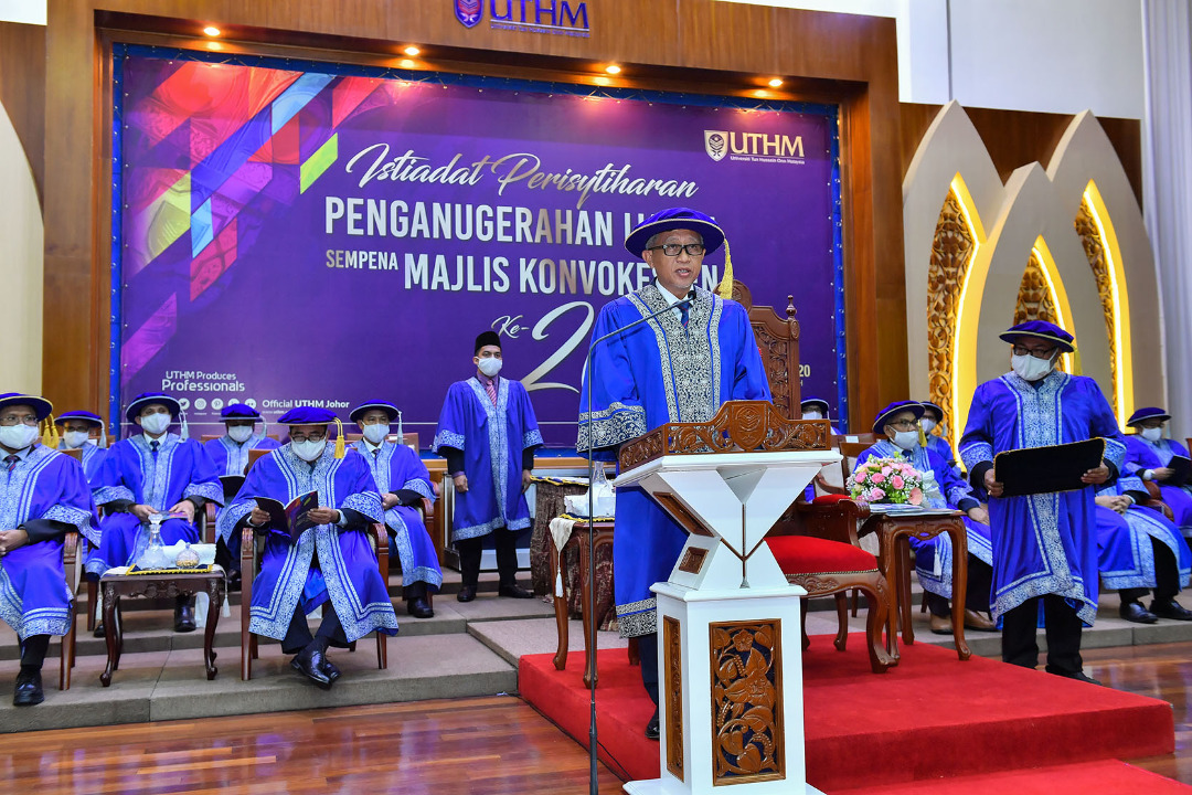 4001 graduan dianugerah ijazah dalam Istiadat Perisytiharan Penganugerahan Ijazah Konvokesyen Ke-20 UTHM   