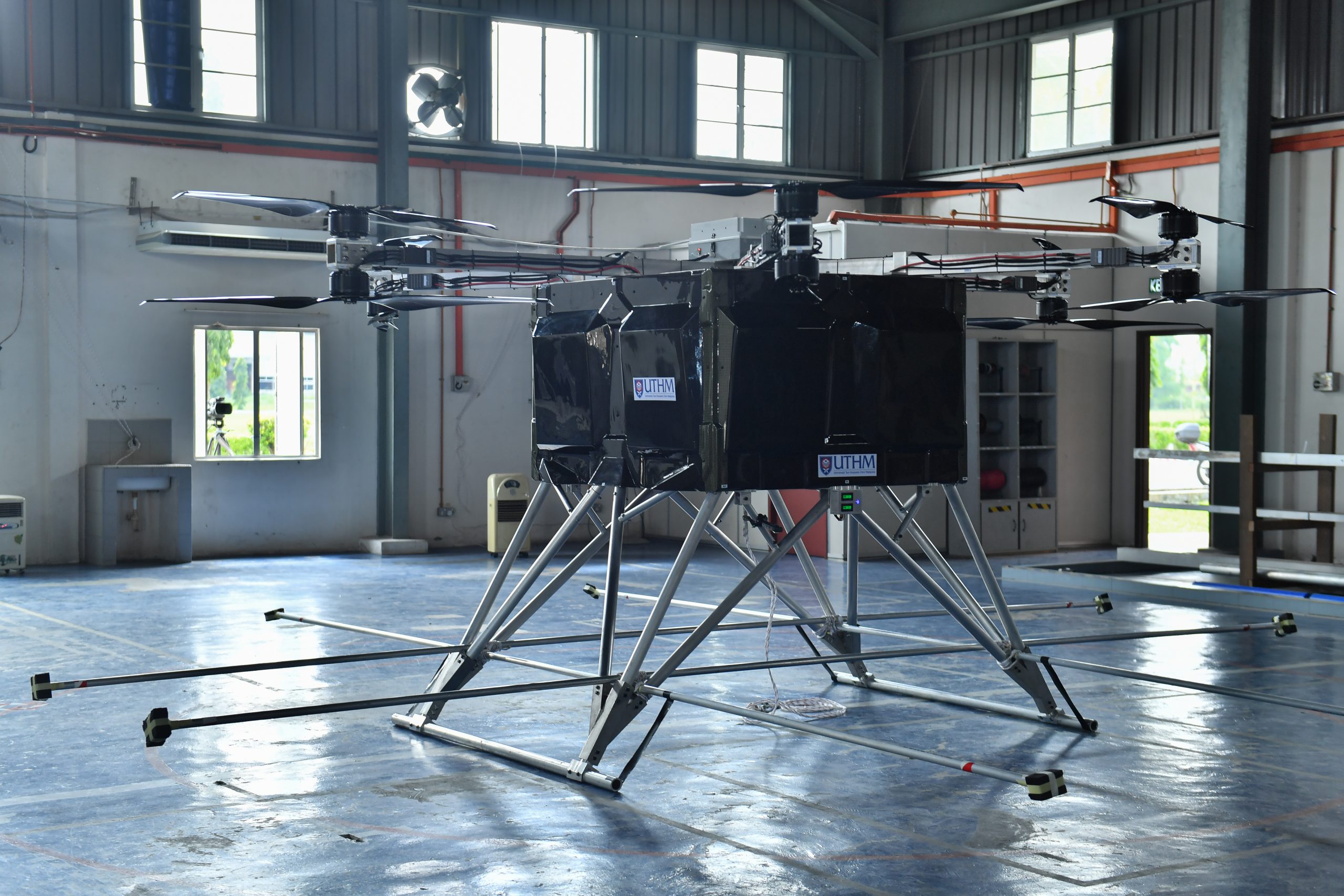 UTHM berjaya bina dron kargo bersaiz besar pertama di Malaysia