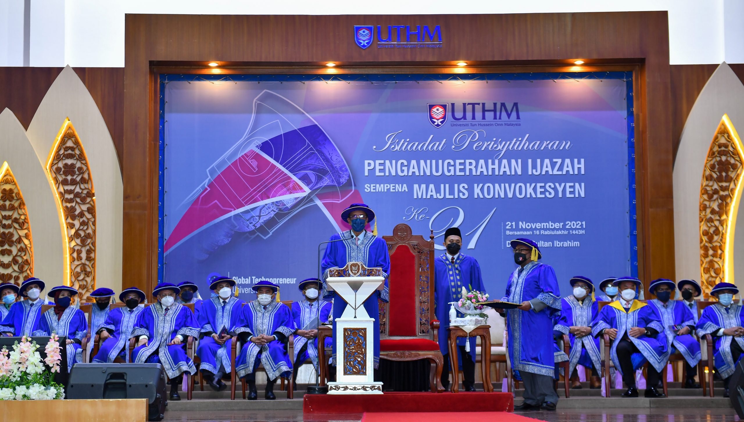 4485 graduan dianugerah ijazah dalam Istiadat Perisytiharan Penganugerahan Ijazah Konvokesyen Ke-21 UTHM