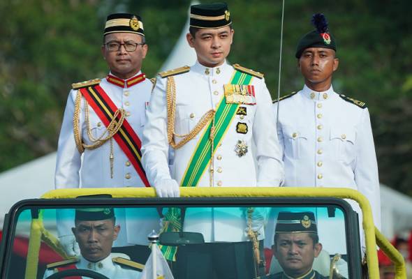Liputan TV dan Keratan Akhbar: Tengku Mahkota Pahang berkenan sempurnakan pentauliahan Diraja PALAPES