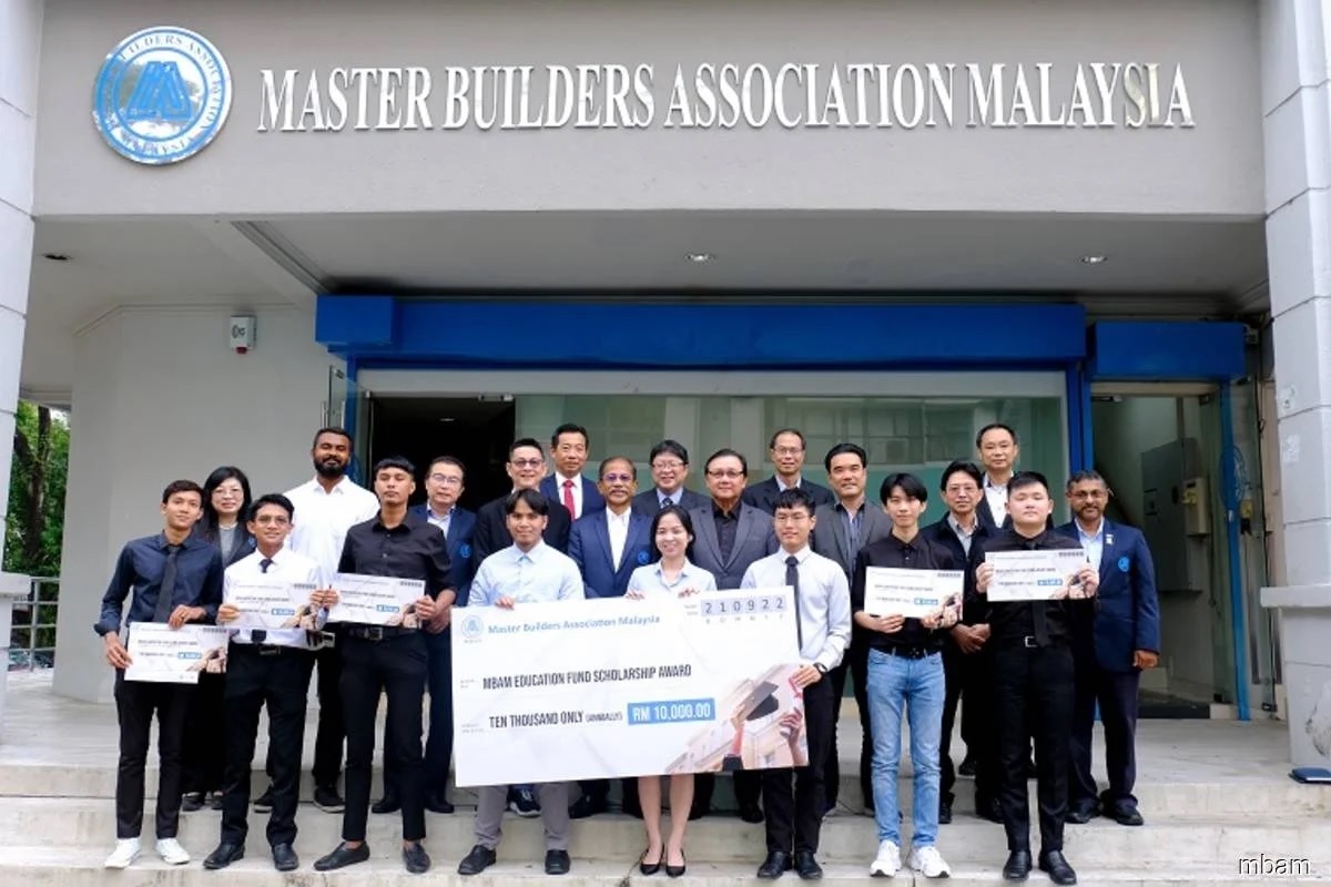 News Clipping: MBAM awards scholarship worth RM230,000 to eight tertiary students