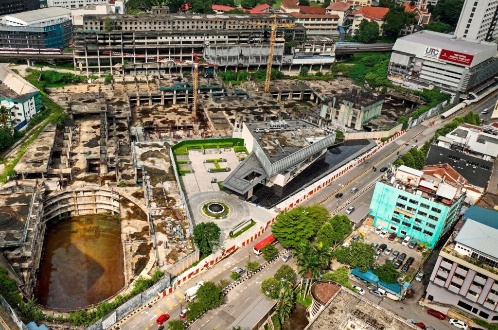 Keratan Akhbar: Projek Plaza Rakyat perlu diberi nafas baharu