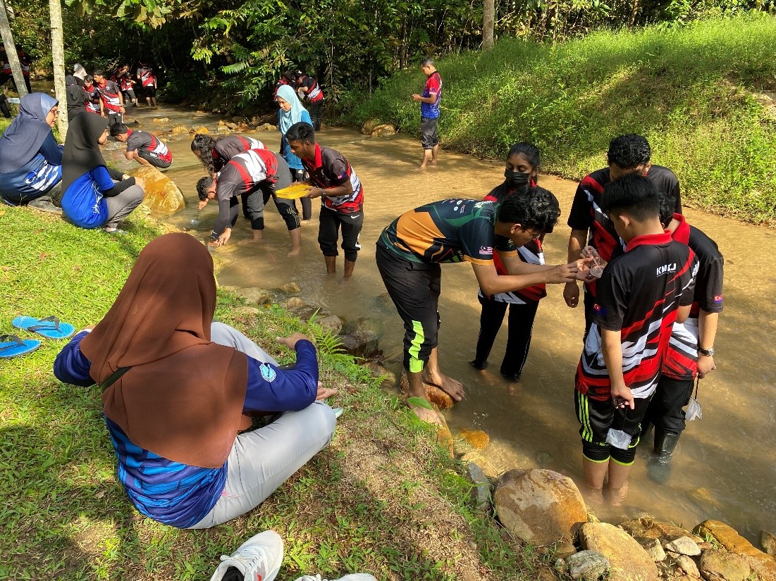 UTHM dan KMKJ kaji kualiti air sungai di Gunung Pulai
