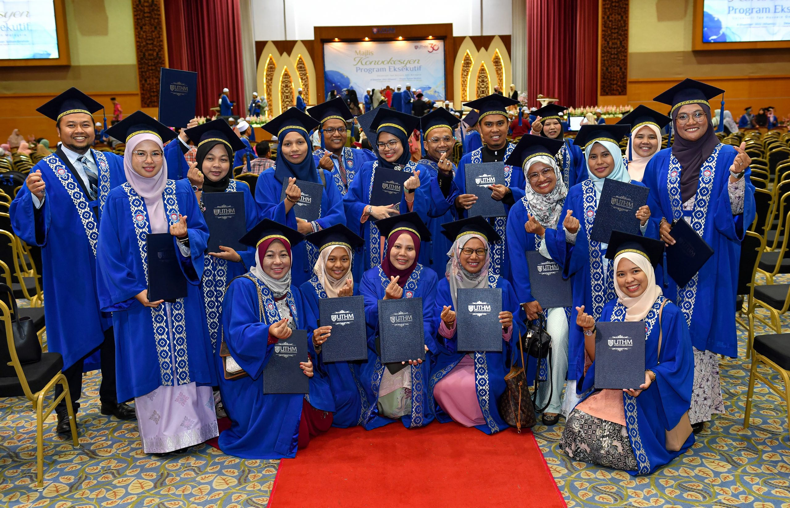 126 graduan dirai dalam Majlis Konvokesyen Program Eksekutif UTHM