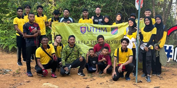 RELASIS UTHM bersihkan Bukit Mor, ajak masyarakat hargai alam sekitar