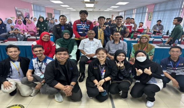 FSKTM anjur bengkel perkenal pengaturcaraan Java kepada pelajar sekolah