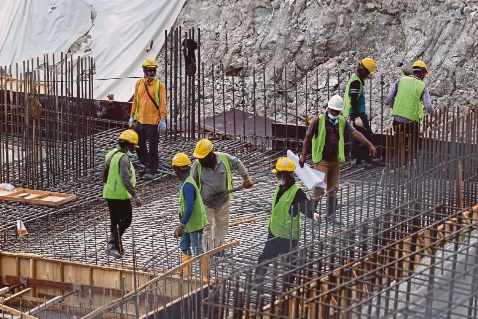 Risiko perubahan iklim terhadap sektor pembinaan di Malaysia