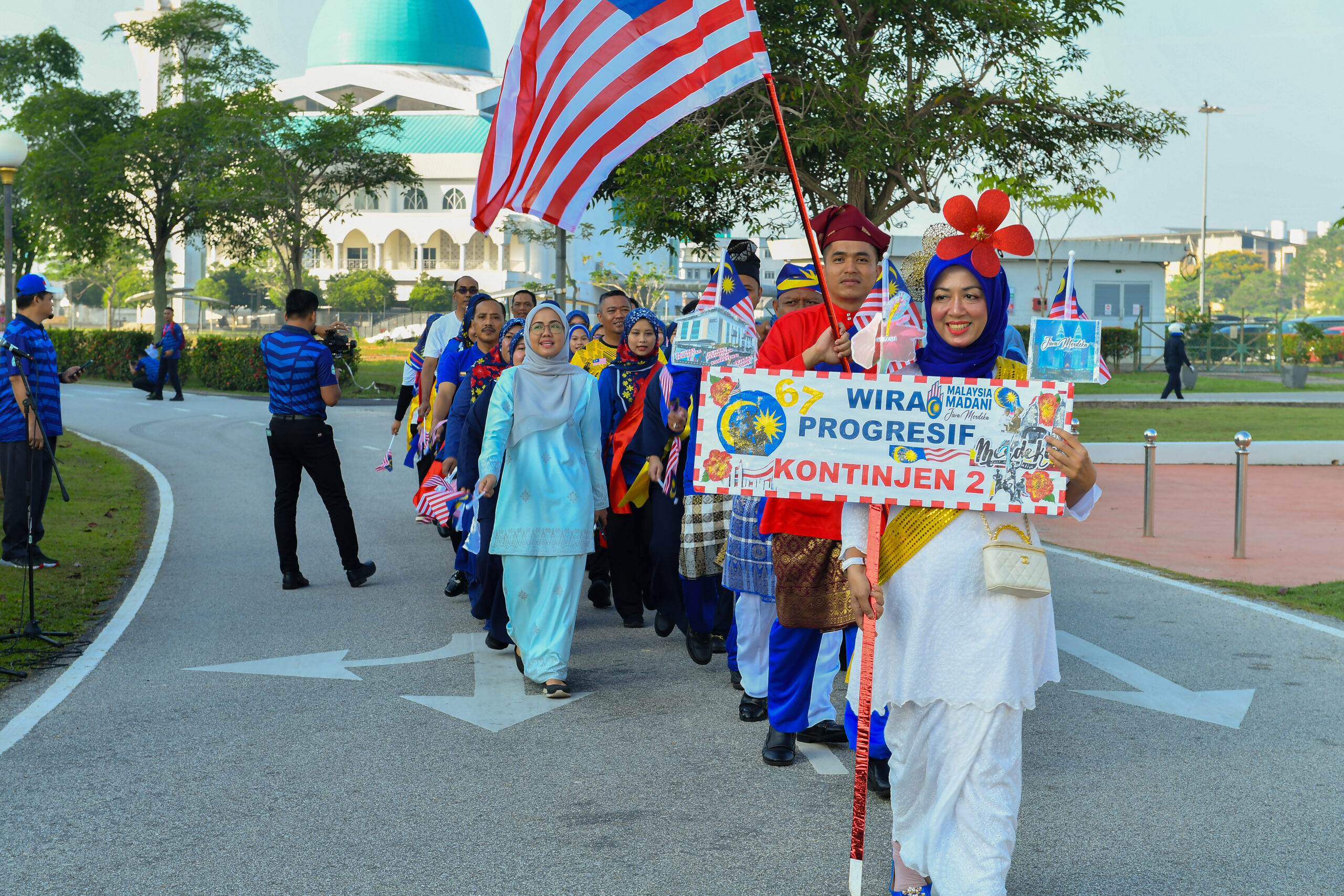 Acara Perbarisan dan Perarakan Jiwa Merdeka dahului sambutan Bulan Kebangsaan Ke-67 peringkat UTHM