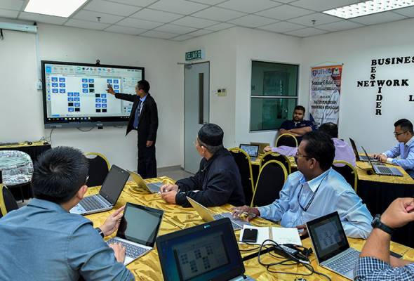 Keperluan peningkatan upskilling dan reskilling dalam kalangan kakitangan akademik IPT