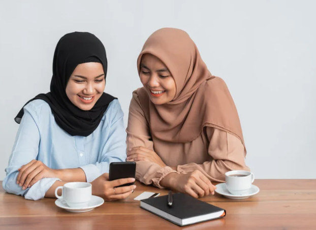 Persahabatan melangkaui sempadan, bahasa dan budaya