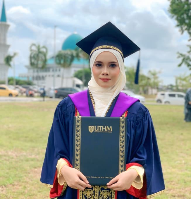 Dari pedalaman ke pentas konvokesyen, anak Orang Asli Suku Jakun buktikan kemampuan