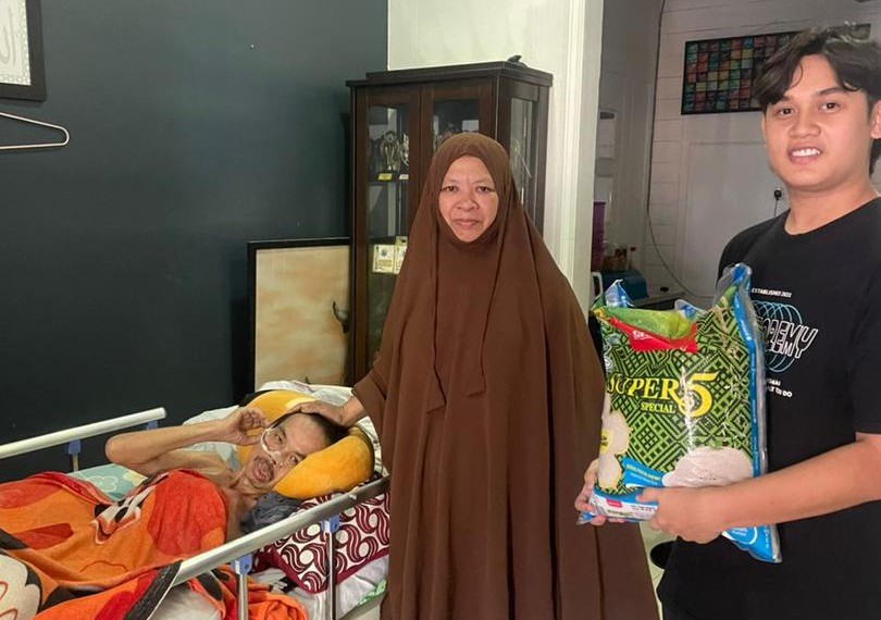 Kelab Warisan UTHM santuni asnaf seluruh negara sempena Aidilfitri