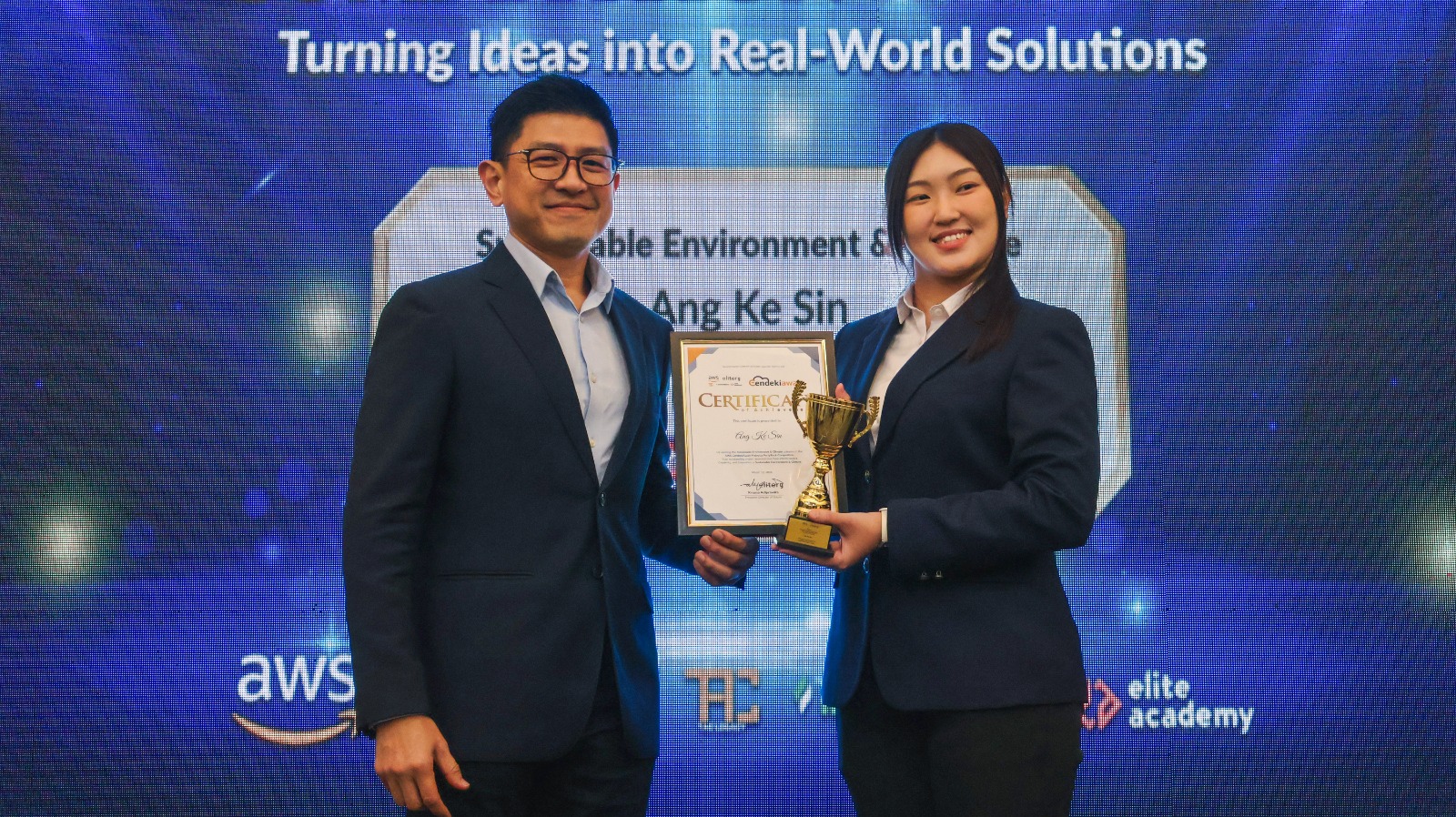 Pelajar UTHM berjaya raih Anugerah AI Program Amazon Web Services Malaysia