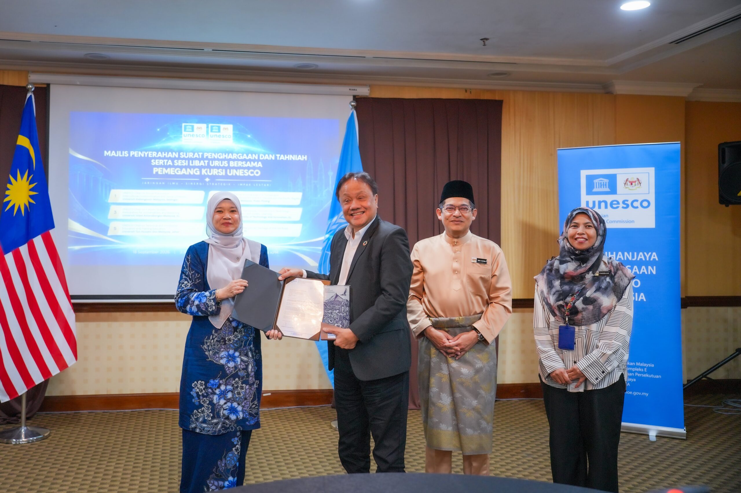 UTHM terima penghargaan Menteri Pendidikan atas kepimpinan Kursi UNESCO